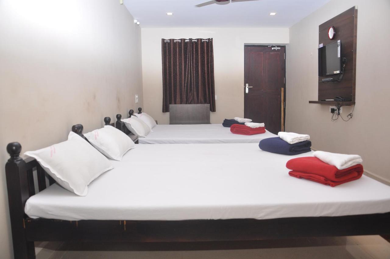 Hotel Temple City Papanasam エクステリア 写真