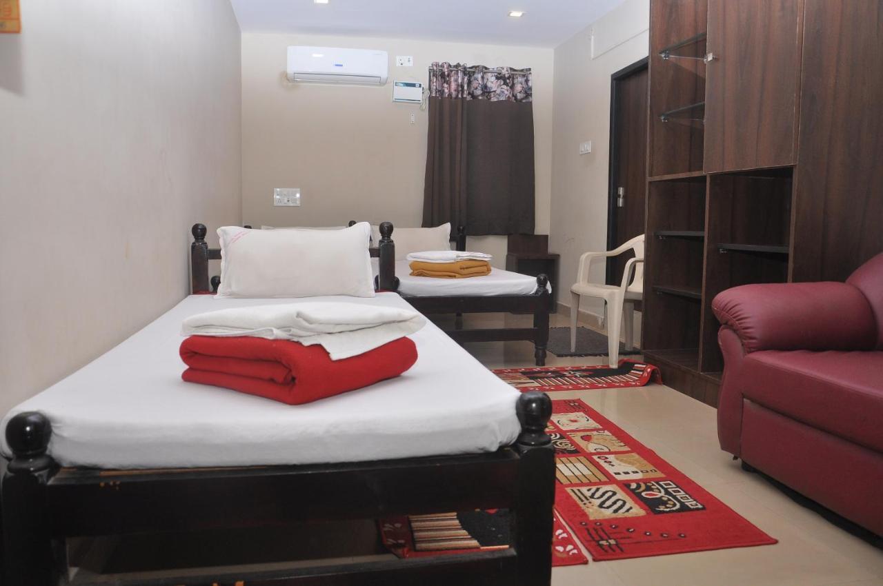 Hotel Temple City Papanasam エクステリア 写真