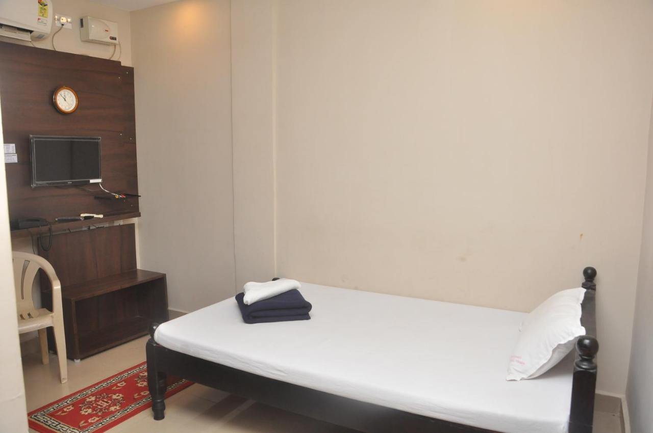 Hotel Temple City Papanasam エクステリア 写真